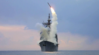 Báo Mỹ: Ukraine muốn Mỹ cấp tên lửa "sứ giả chiến tranh"