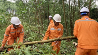 Điện lực Hà Tĩnh đẩy mạnh tuyên truyền an toàn điện trong mùa mưa bão