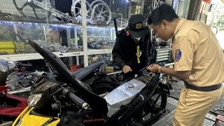 Phát hiện nhiều vi phạm tại các lò “độ chế” xe máy ở Đồng Nai