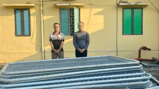 Bắt 2 đối tượng trộm tấm rào sắt cao tốc Bắc – Nam