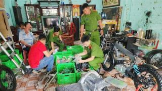 Nguy hại từ thú chơi xe “cào cào mini” tự chế