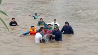 Tìm thấy thi thể người đàn ông cứu người nhưng không may bị lũ cuốn trôi