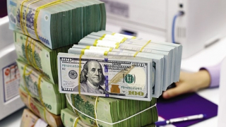 Tỷ giá tăng kịch trần