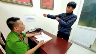 Em dùng cuốc đánh chết anh trai trong cuộc nhậu