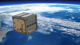 Vệ tinh gỗ đầu tiên của nhân loại