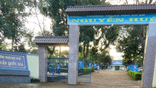 Hai nam sinh đâm hai nữ sinh trọng thương vì mâu thuẫn