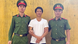 Ôm can xăng 5 lít, dọa giết cả nhà... người yêu cũ