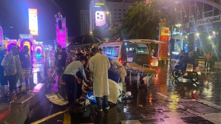 Tìm nam thanh niên tông 2 người phụ nữ nước ngoài bị thương