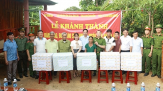 Công an Quảng Nam, Quảng Trị  xây hàng trăm căn nhà tặng người nghèo