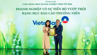 VietinBank giành cú đúp giải thưởng về Báo cáo thường niên tại VLCA 2024