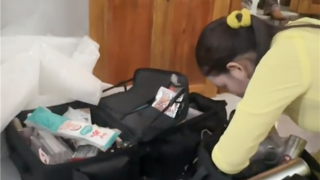 Nghi trộm tiền đám cưới, người nhà chú rể yêu cầu hai cô gái lột đồ để kiểm tra