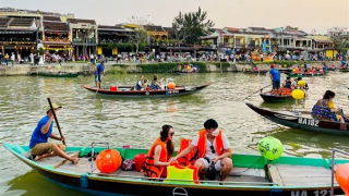 Công an vào cuộc vụ “Chi tiền tỉ để có suất chèo thuyền, đạp xích lô tại Hội An”