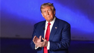 Ông Donald Trump lên tiếng sau khi được hủy truy tố hình sự