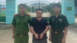 Bắt đối tượng người nước ngoài bị truy nã vì "yêu” bé gái dưới 16 tuổi