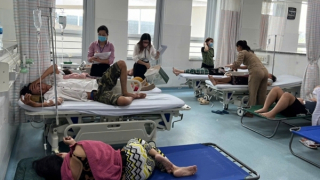 Tập trung mọi nguồn lực điều trị bệnh nhân nghi ngộ độc do ăn bánh mì ở Bà Rịa - Vũng Tàu
