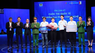 Trao giải cuộc thi quốc tế Dữ liệu với cuộc sống - Data for life 2024