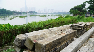 Vì sao tuyến kè chống sạt lở bán đảo Thanh Đa hơn chục năm chưa xây xong?