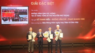Trao giải ảnh “Khoảnh khắc báo chí” năm 2024