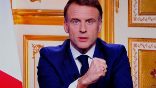 Tổng thống Pháp khẳng định không từ chức và sắp bổ nhiệm thủ tướng mới