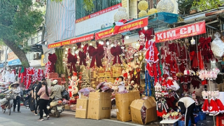 Sôi động thị trường quà tặng Giáng sinh