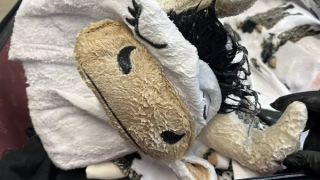 Tẩm ma túy đá vào quần áo để xách lên máy bay