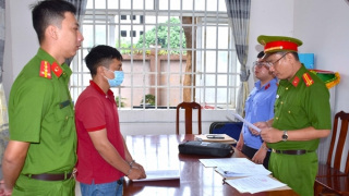 Lập khống phiếu cấp nhiên liệu, chiếm đoạt hơn 8 tỷ đồng