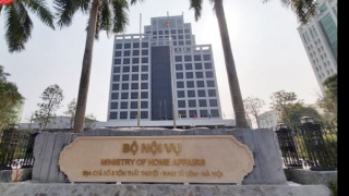 Bộ Nội vụ thông tin về các đề xuất chế độ, chính sách đối với cán bộ trong sắp xếp tổ chức bộ máy