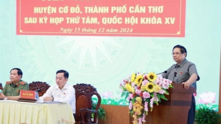 Thủ tướng Phạm Minh Chính tiếp xúc cử tri tại Cần Thơ