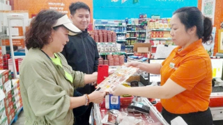 Không để xảy ra tình trạng thiếu hàng, sốt giá trong dịp Tết Ất Tỵ