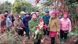 Công an xã kịp thời cứu nạn bé gái bị lạc trong thời tiết lạnh giá