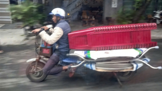 Từ phản ánh của Báo CAND, công an kiểm tra, xử lý xe máy điện độ chế