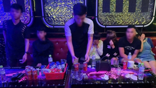 7 nam, nữ phê ma túy trong quán karaoke Ruby lúc rạng sáng