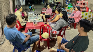 “Tổ hợp cờ bạc” bên trong nhà lồng chợ ở Vĩnh Long