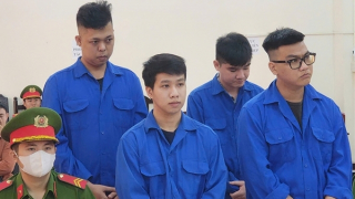 Giả nhân viên ngân hàng hỗ trợ tư vấn để chiếm đoạt tiền của chủ thẻ