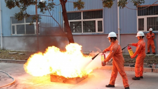 Cấp bách phòng cháy, chữa cháy tại các cơ sở có nguy hiểm về cháy, nổ, địa điểm tập trung đông người dịp Tết