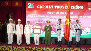 Trung đoàn Cảnh sát bảo vệ mục tiêu Cơ quan đại diện Ngoại giao đón nhận Huân chương Chiến công hạng Ba