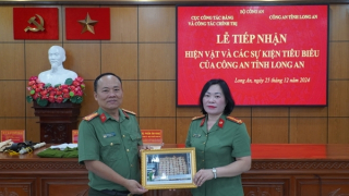 Tiếp nhận nhiều hiện vật của liệt sĩ Công an tỉnh Long An