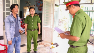 Bắt quả tang đối tượng cho vay lãi suất 360%/năm