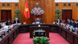 Thủ tướng: Trình Bộ Chính trị để sớm ban hành chế độ, chính sách cho cán bộ, công chức, viên chức khi sắp xếp, tinh gọn bộ máy