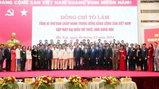 Cần chính sách đột phá trong thu hút, sử dụng, trọng dụng và tôn vinh tri thức