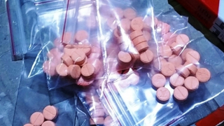 Khống chế đối tượng tàng trữ ma túy manh động