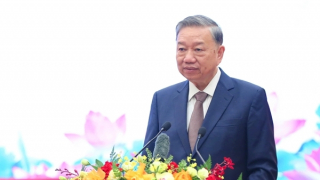 Đảng, Nhà nước, nhân dân trông chờ, tin tưởng vào sự đóng góp tích cực của văn nghệ sĩ