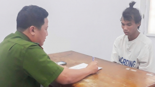 Công an Vĩnh Long làm rõ kẻ phóng hỏa đốt xe ôtô