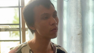 Mang thi thể ra sông phi tang thì bị bắt