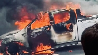 Cháy xe bán tải trên cao tốc TP Hồ Chí Minh-Long Thành-Dầu Giây