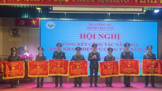 Nâng cao hiệu quả chăm sóc, bảo vệ sức khỏe CBCS và cộng đồng