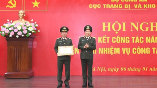 Chuẩn hoá trang bị, phương tiện đối với từng CBCS