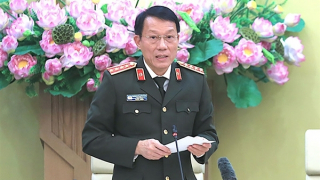 Xây dựng pháp luật để phục vụ phát triển kinh tế xã hội và nhân dân