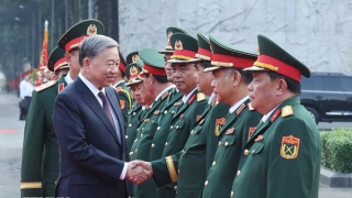 Xây dựng Quân khu 7 vững mạnh, lập nhiều thành tích, chiến công