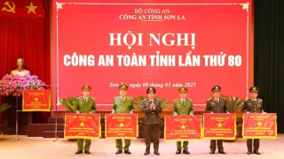 Công an các tỉnh tăng cường lực lượng giữ vững bình yên ở địa bàn cơ sở